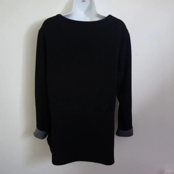 Black Long Sleeved Shirt, Kangaroo Pockets, XL - Picture 4 of 6
